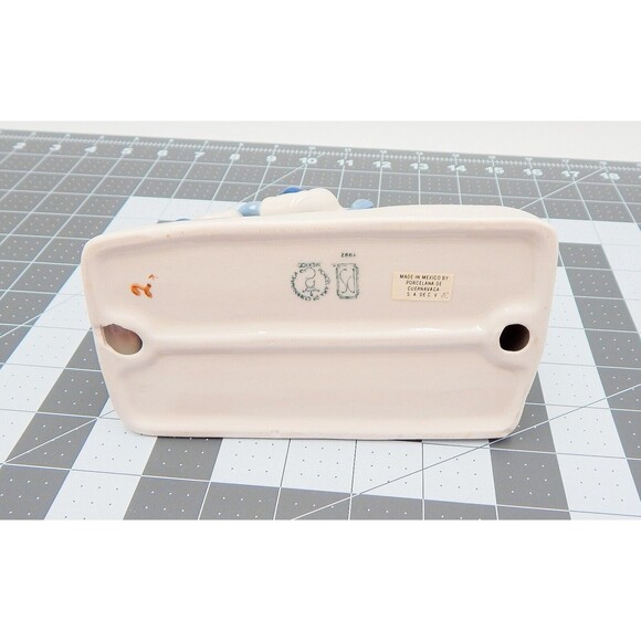 Porcelana De Cuernavaca Paul Sabastian Children Sledding Porcelain Figurine - Picture 8 of 10